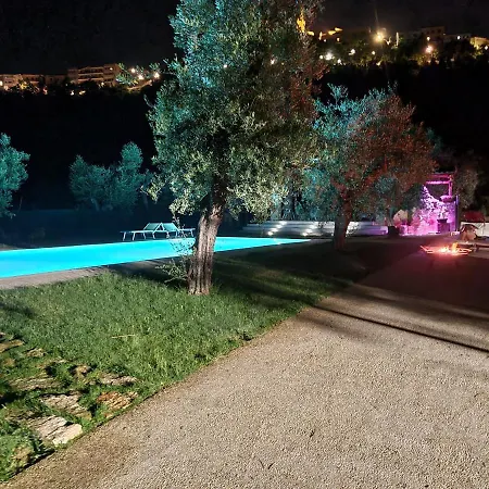 Rocky House 住宿加早餐酒店 *