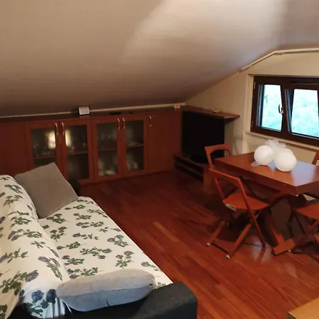 Rocky House 住宿加早餐酒店 *