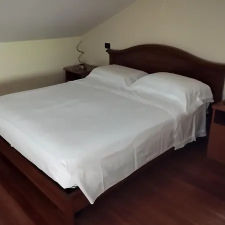 Rocky House 住宿加早餐酒店 日帕特尼纳