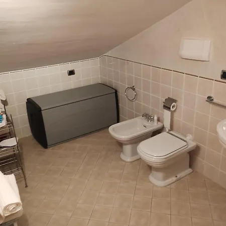 Rocky House 住宿加早餐酒店 *